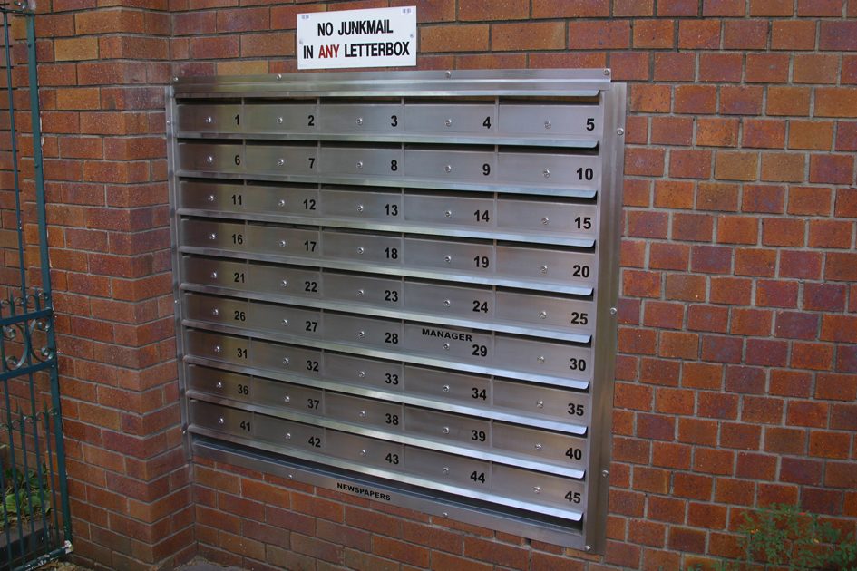 In wall unit letterboxes